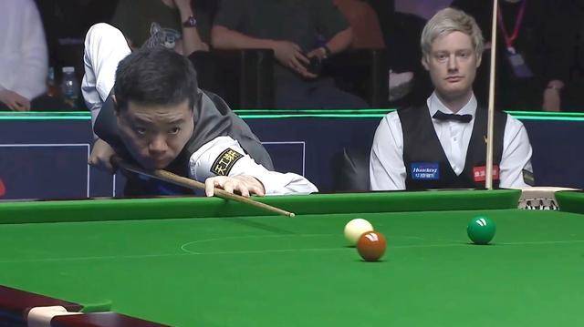 川蜀雄鹿队惊险晋级燕山雄鹿队,斯诺克巡回赛上演关键失误成转折!豪门底蕴再次显现  川蜀雄鹿队惊险晋级燕山雄鹿队,斯诺克巡回赛上演关键失误成转折!豪门底蕴再次显现