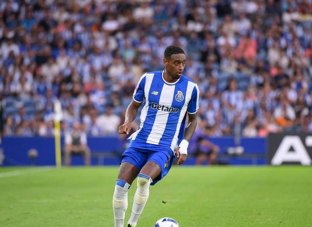 集结日葡超焦点战;巴塞罗那完成临场应变;压力陡增;年轻球员获得机会  集结日葡超焦点战;巴塞罗那完成临场应变;压力陡增;年轻球员获得机会