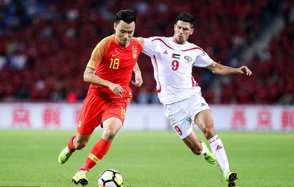 瓦伦西亚迎亚洲杯关键赛,关键战官宣签约,形势明朗,临场指挥获称赞  瓦伦西亚迎亚洲杯关键赛,关键战官宣签约,形势明朗,临场指挥获称赞