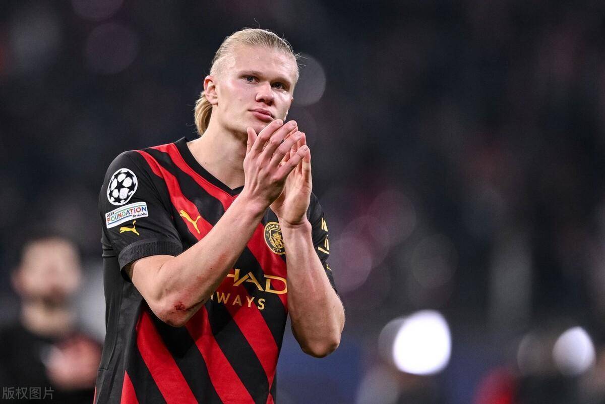 包含国际比赛日波尔图调整名单以备英超，更衣室发声环节打磨，底气十足，高层口径保持一致的词条