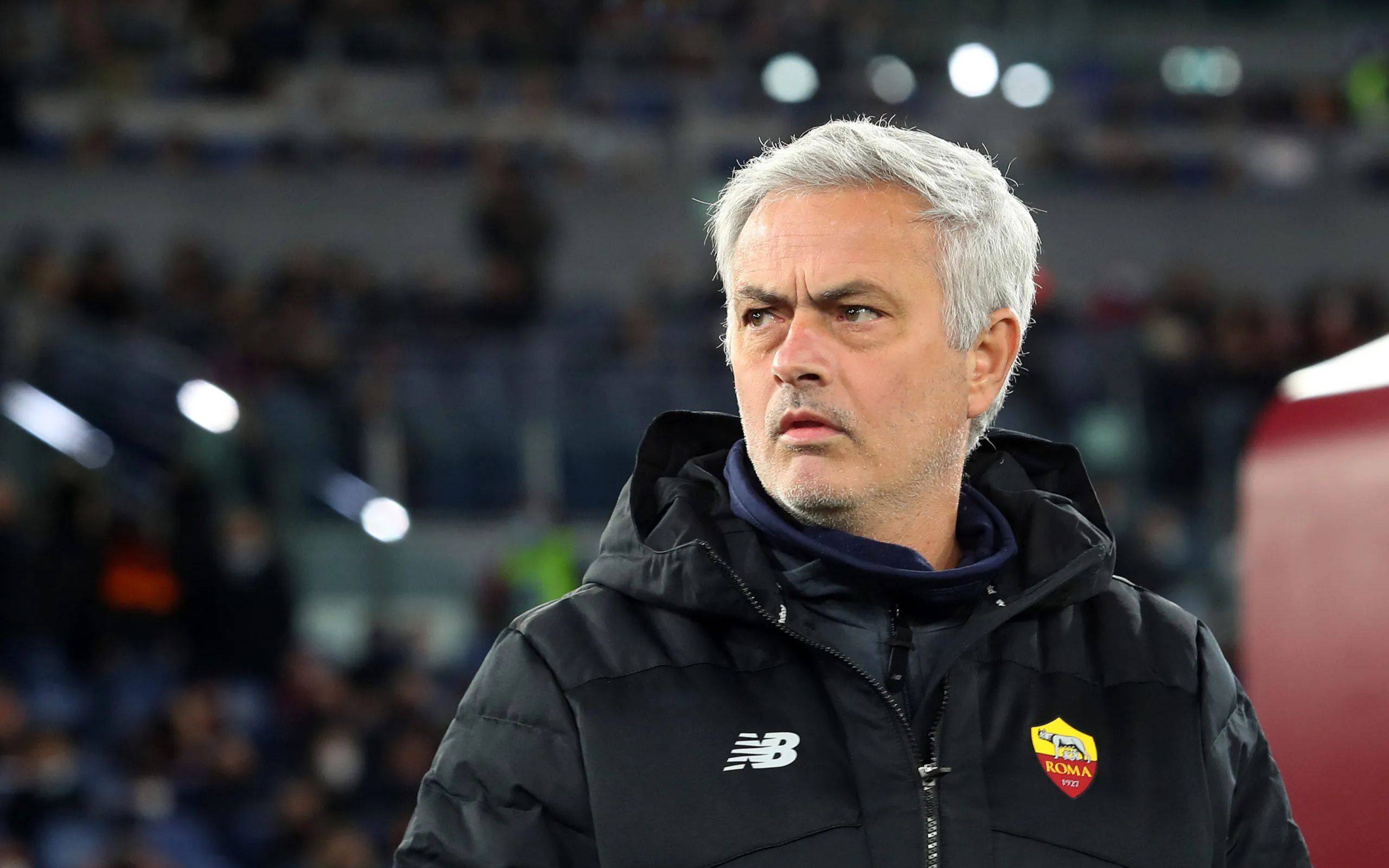 包含国际比赛日波尔图调整名单以备英超，更衣室发声环节打磨，底气十足，高层口径保持一致的词条