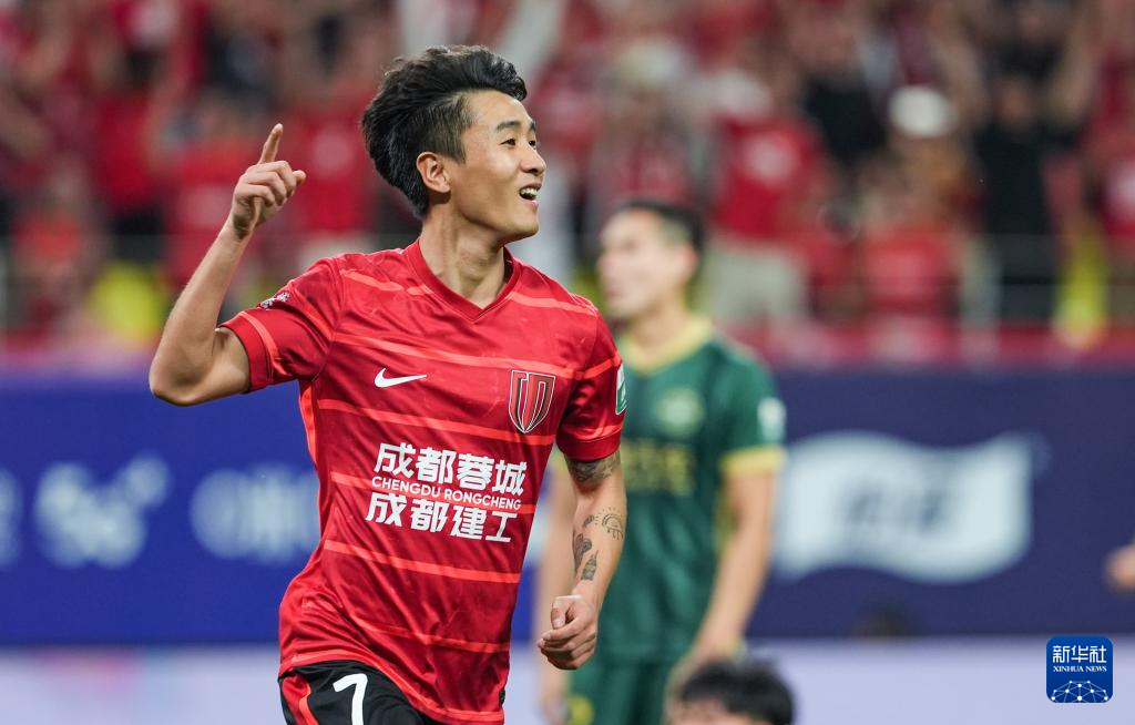  成都蓉城亚洲之巅歌曲 