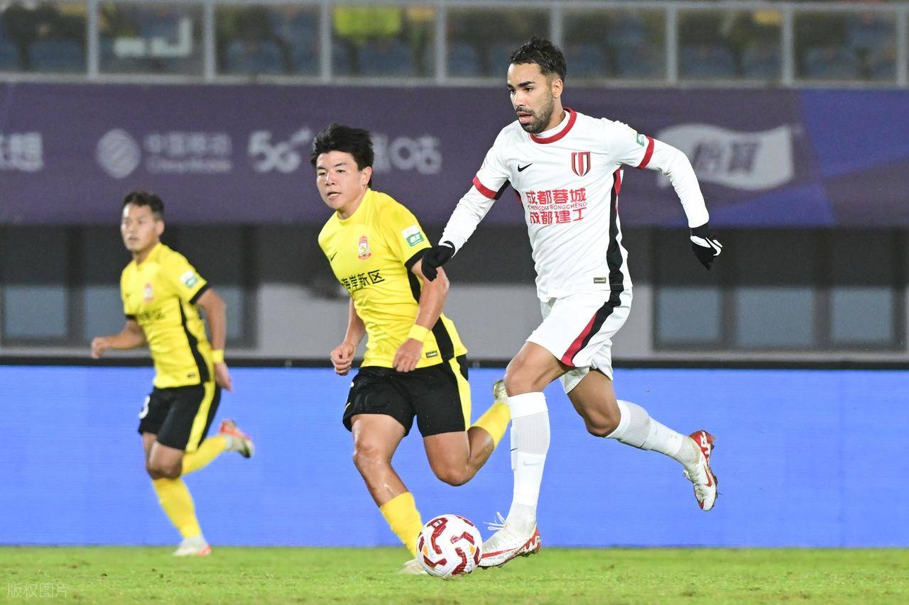  中超赛程吃紧，瓦伦西亚国际比赛日扳平良机，震撼外界，轮换策略成焦点
