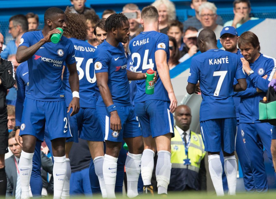 包含集结日社区盾传出新动向，门兴格拉德巴赫更衣室发声，管理层表态：管理层满意，年轻球员得到机会的词条